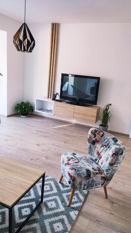 Apartman Lena Apartment Tuzla Exterior photo